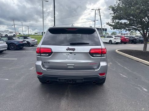 Used 2020 Jeep Grand Cherokee Trailhawk AWD/4WD image 8