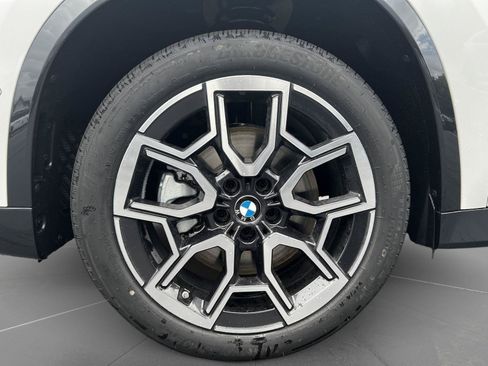 New 2026 BMW X1 xDrive28i w/ Technology Package AWD/4WD image 9