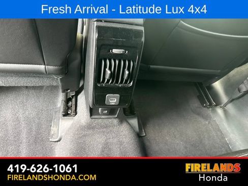 Used 2023 Jeep Compass Latitude AWD/4WD image 29