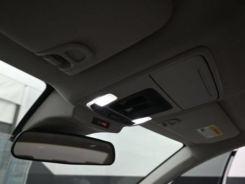 Used 2025 Honda Accord SE image 9