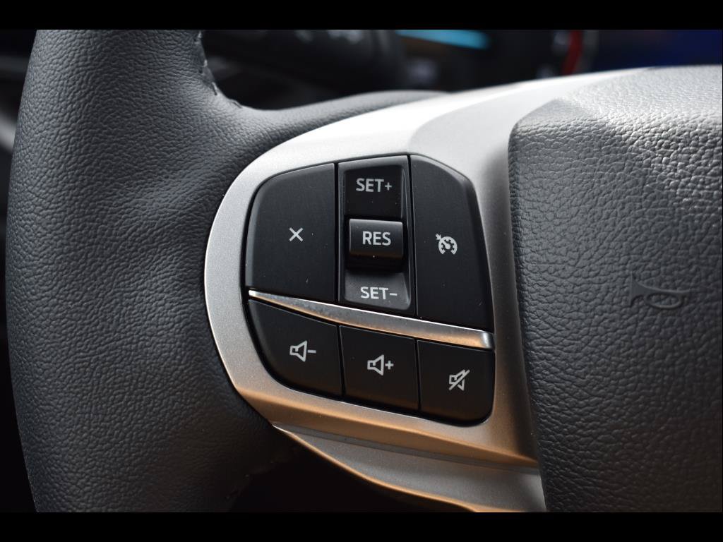 Used 2023 Ford Explorer XLT RWD image 23