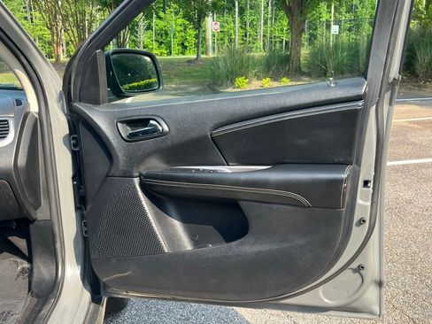 Used 2020 Dodge Journey Crossroad FWD image 15