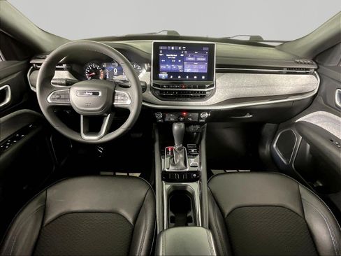 Used 2024 Jeep Compass Latitude w/ Altitude Special Edition AWD/4WD image 7