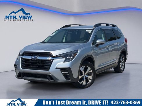 Used 2025 Subaru Ascent Premium AWD/4WD image 1