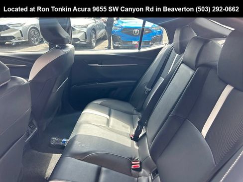 Used 2025 Toyota Camry SE FWD image 10