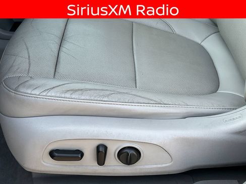 Used 2020 GMC Acadia SLT w/ LPO, Floor Liner Package FWD image 14
