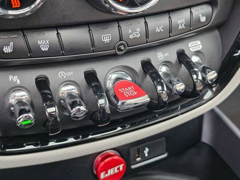 Used 2022 MINI Cooper Clubman John Cooper Works image 40