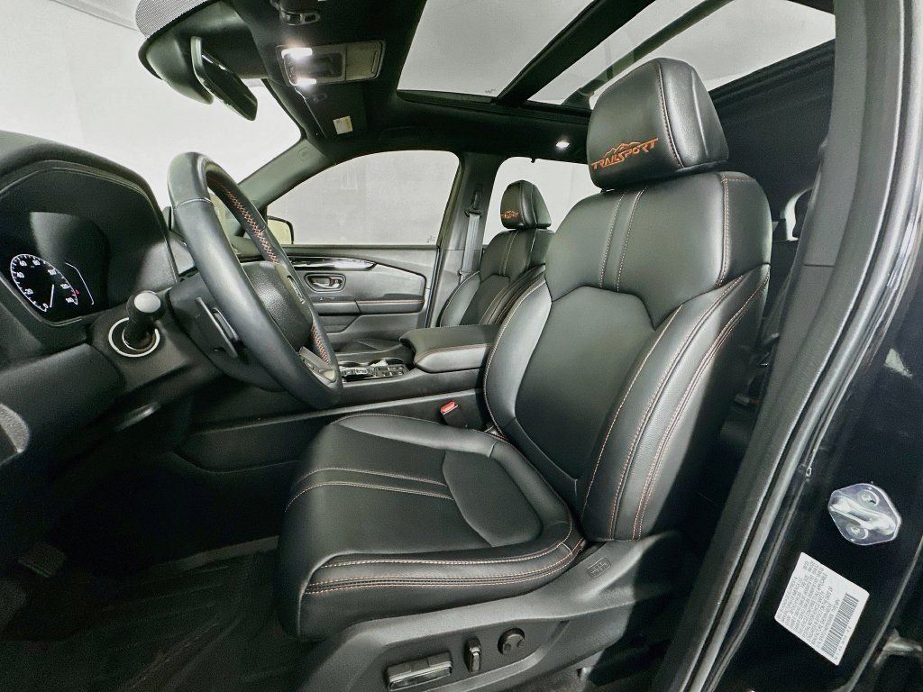 Used 2023 Honda Pilot TrailSport image 21
