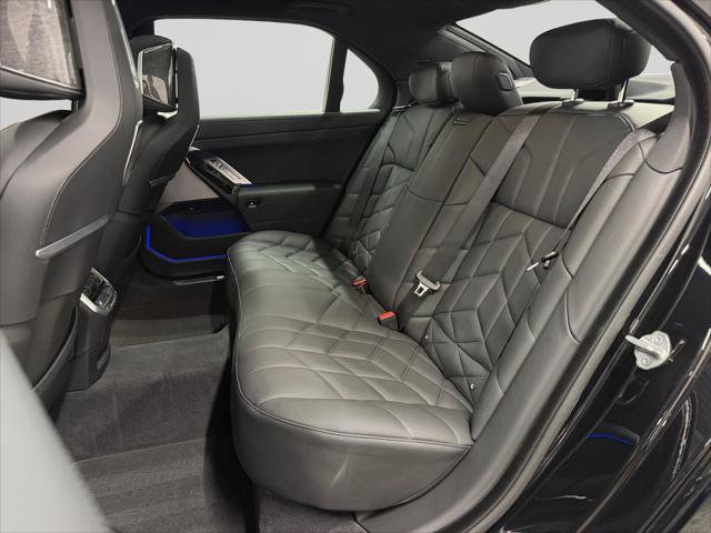 Used 2024 BMW 760i xDrive w/ Executive Package AWD/4WD image 12