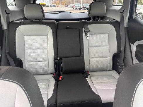 Used 2023 GMC Terrain SLE w/ Driver Convenience Package image 27