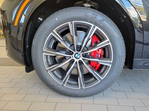 New 2026 BMW X6 M60i w/ Climate Comfort Package image 11