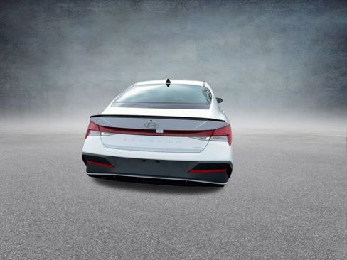 New 2025 Hyundai Elantra SEL image 19
