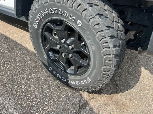 Used 2023 Jeep Wrangler Unlimited w/ Cold Weather Group AWD/4WD image 4