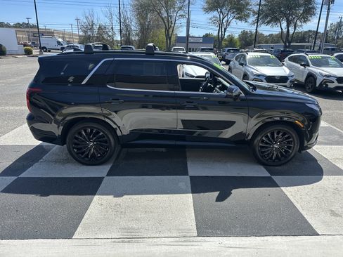 Used 2025 Hyundai Palisade Calligraphy image 3