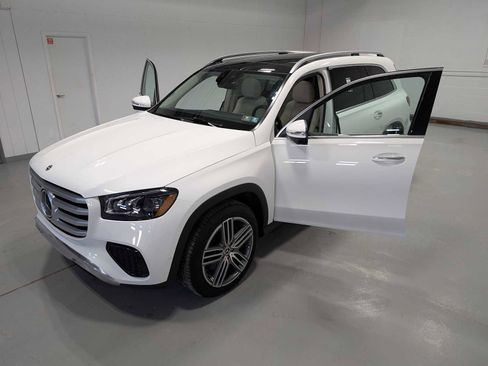 Certified 2026 Mercedes-Benz GLS 450 4MATIC image 16