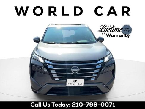 Used 2024 Nissan Rogue SL w/ SL Premium Package image 2