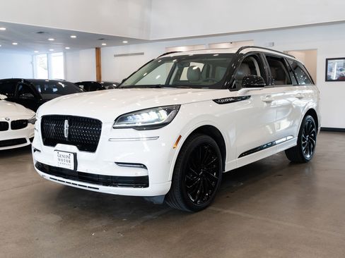 Used 2023 Lincoln Aviator Reserve w/ Equipment Group 201A image 28