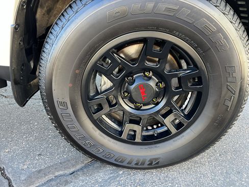 Used 2023 Toyota 4Runner TRD Off-Road Premium image 15