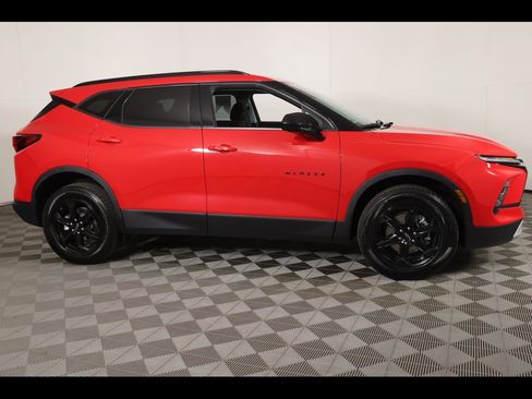 Used 2024 Chevrolet Blazer LT w/ Convenience Package image 10