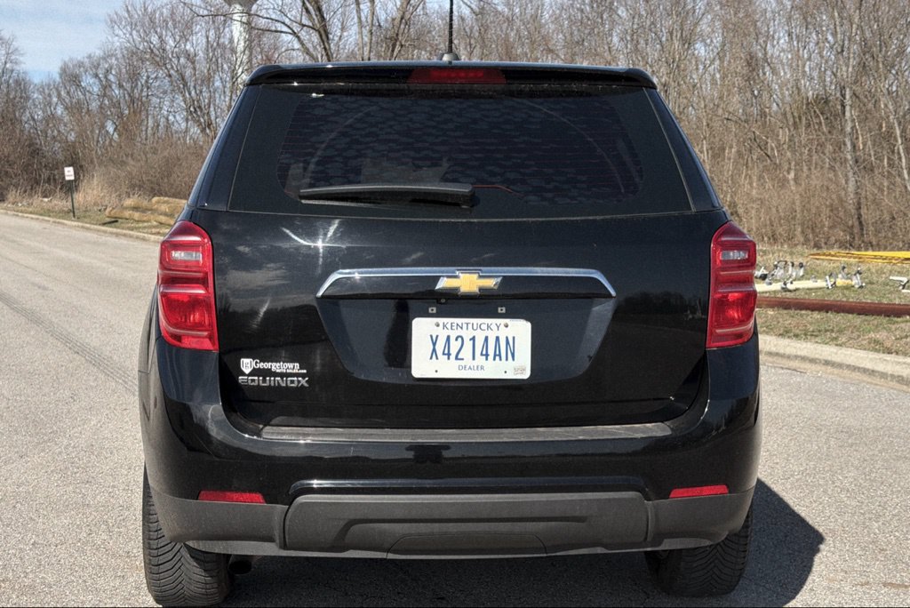 Used 2017 Chevrolet Equinox LS FWD image 32