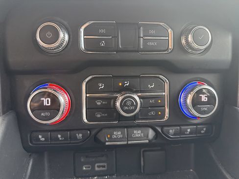 Used 2021 GMC Yukon XL AT4 w/ AT4 Premium Package AWD/4WD image 27