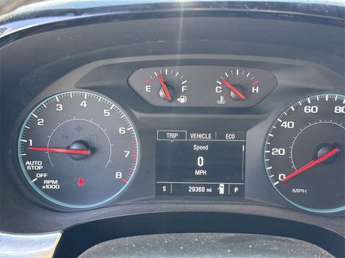 Used 2023 Chevrolet Traverse LT image 10