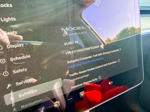 Used 2021 Tesla Model Y 2WD image 41