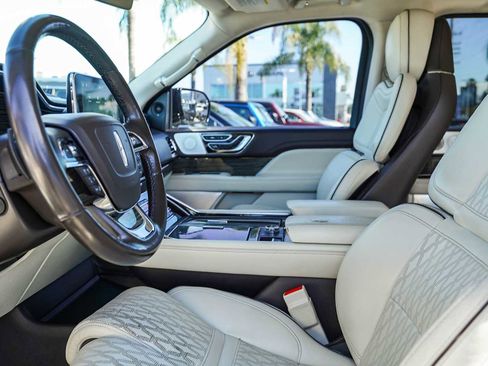 Used 2021 Lincoln Navigator L Black Label w/ Special Edition Package image 14