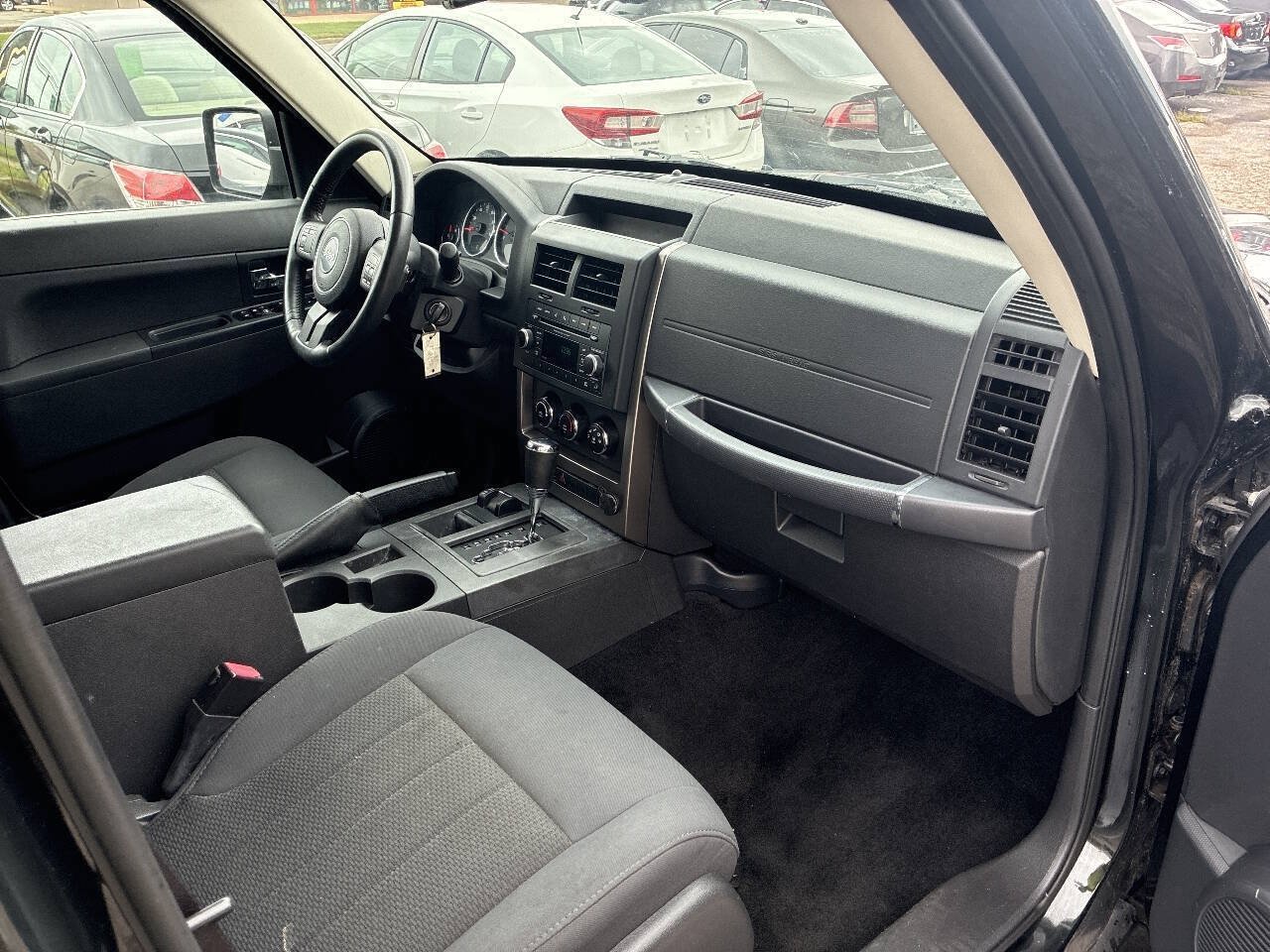 Used 2012 Jeep Liberty Sport w/ Popular Equipment Group AWD/4WD image 11