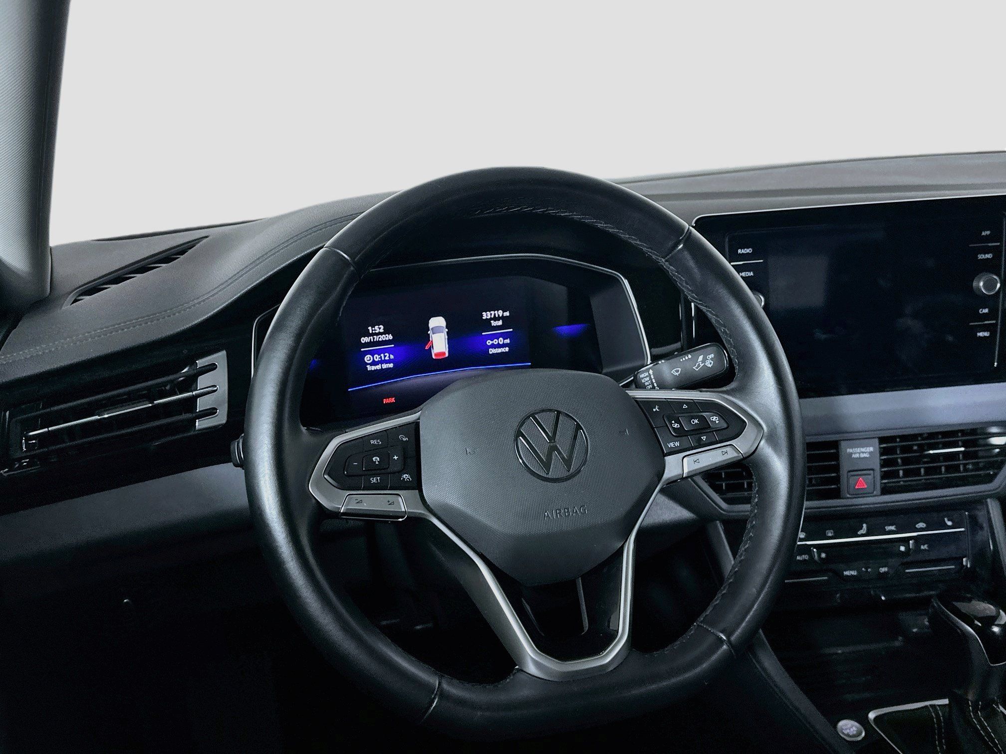Used 2025 Volkswagen Jetta SE FWD image 18
