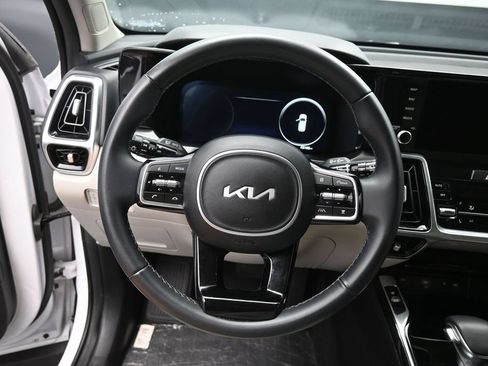 Used 2023 Kia Sorento SX AWD/4WD image 15