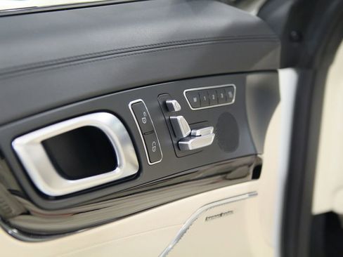 Certified 2018 Mercedes-Benz SL 550 image 19