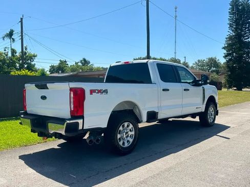 Used 2024 Ford F250 XLT w/ FX4 Off-Road Package AWD/4WD image 5
