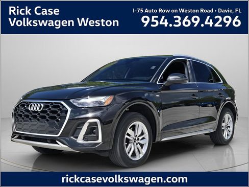 Used 2023 Audi Q5 2.0T Premium w/ Convenience Package AWD/4WD image 1