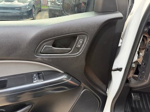 Used 2018 Chevrolet Colorado W/T RWD image 18