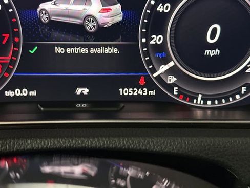 Used 2018 Volkswagen Golf R 4-Door image 32