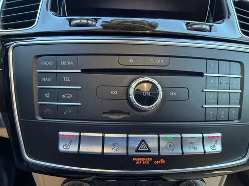 Used 2019 Mercedes-Benz GLE 400 4MATIC w/ Premium 1 Package image 28