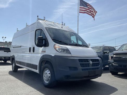 Used 2017 RAM ProMaster 2500 FWD image 1