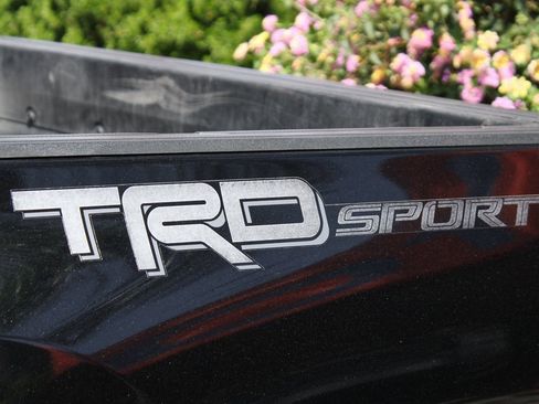 Used 2019 Toyota Tacoma TRD Sport image 36