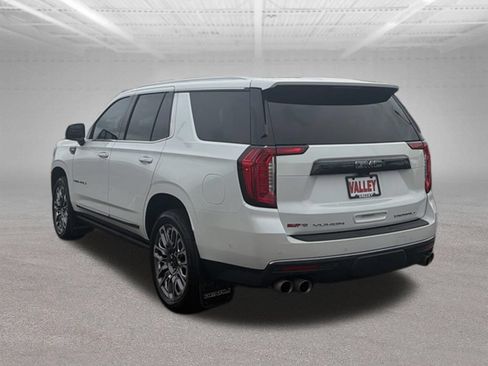 Used 2024 GMC Yukon Denali Ultimate AWD/4WD image 8