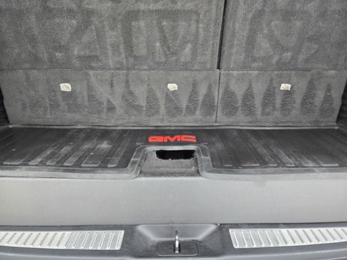 Used 2019 GMC Yukon Denali w/ Denali Ultimate Package AWD/4WD image 29