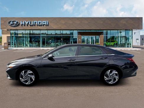 New 2026 Hyundai Elantra Limited image 3