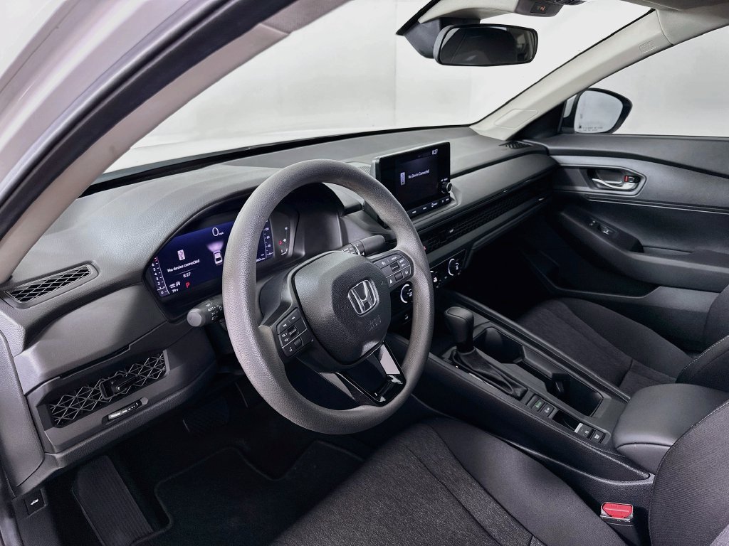 Certified 2025 Honda Accord LX image 9