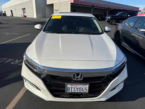 Used 2020 Honda Accord EX image 2