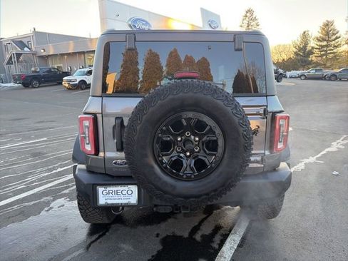 Used 2023 Ford Bronco Wildtrak image 6