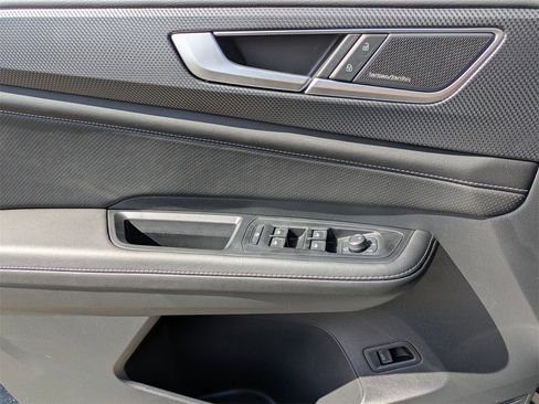 New 2026 Volkswagen Atlas Cross Sport SEL Premium R-Line image 10