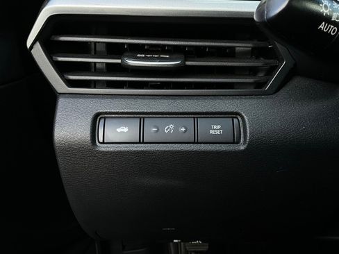 Used 2025 Nissan Altima 2.5 SV image 22