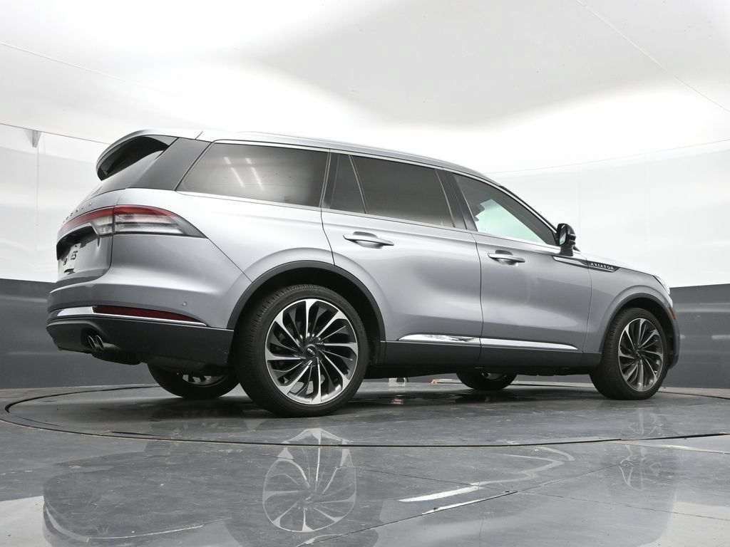 Used 2022 Lincoln Aviator Reserve w/ Equipment Group 201A AWD/4WD image 42