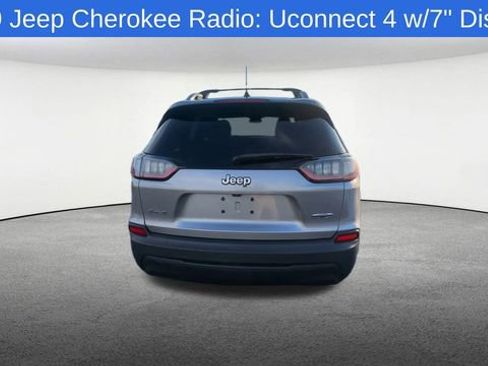 Used 2019 Jeep Cherokee Latitude w/ Popular Appearance Group image 8