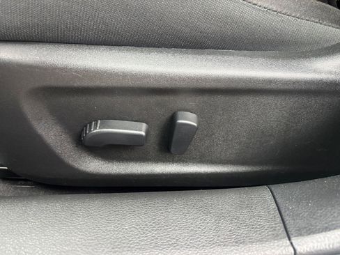 Used 2025 Nissan Altima 2.5 SV FWD image 22